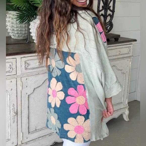 Floral V-Neck Women's Top - Green and Pink - Picture 3 of 15